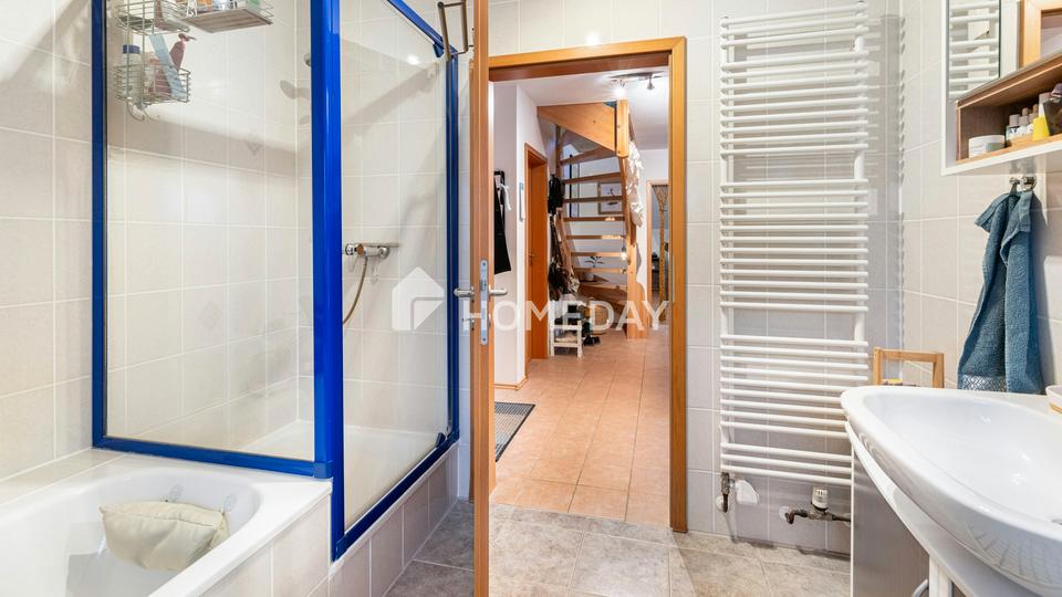 Charmante Maisonette mit Südbalkon, Dachgeschoss und Stellplatz in Neustadt – Bild 13