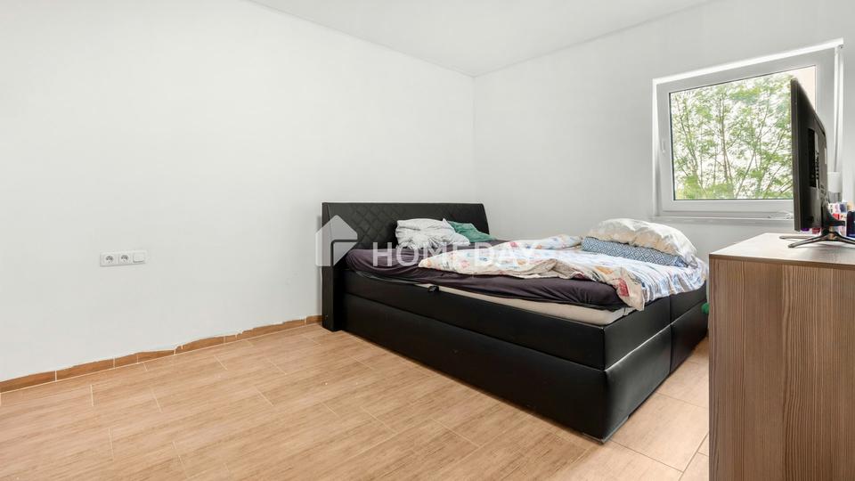 Charmantes Mehrfamilienhaus mit 3 Einheiten, Garten & Ausbaupotenzial in zentraler Lage – Bild 17