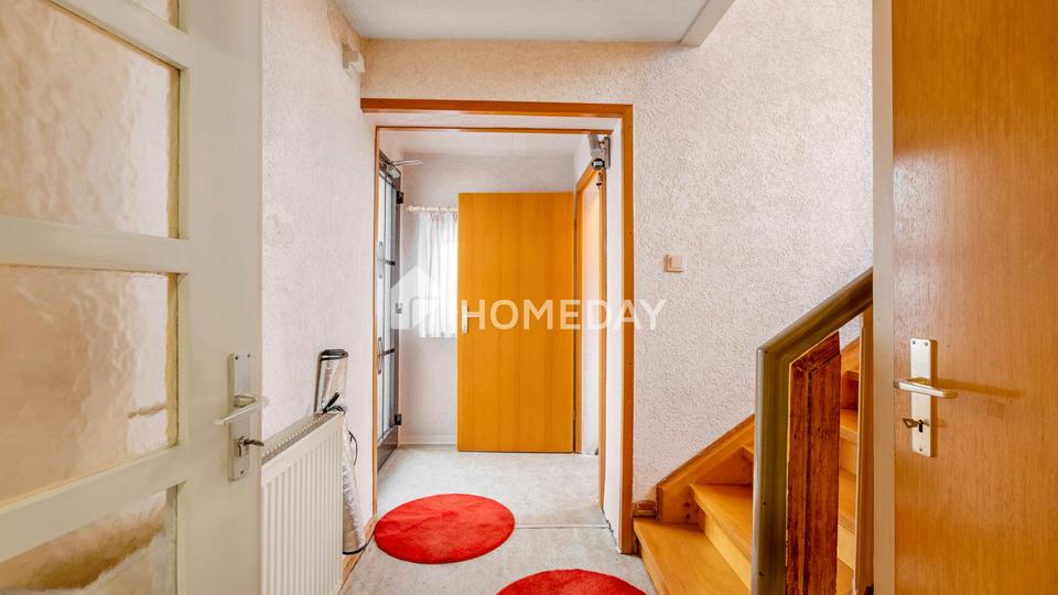 Ruhig gelegenes, vielseitig nutzbares Wohnhaus mit Garten, Pavillon und Stellplatz in Weckesheim – Bild 17