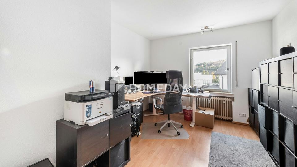 Zuhause ankommen: Großzügige Dachgeschosswohnung mit Kamin und Wohlfühlambiente – Bild 12