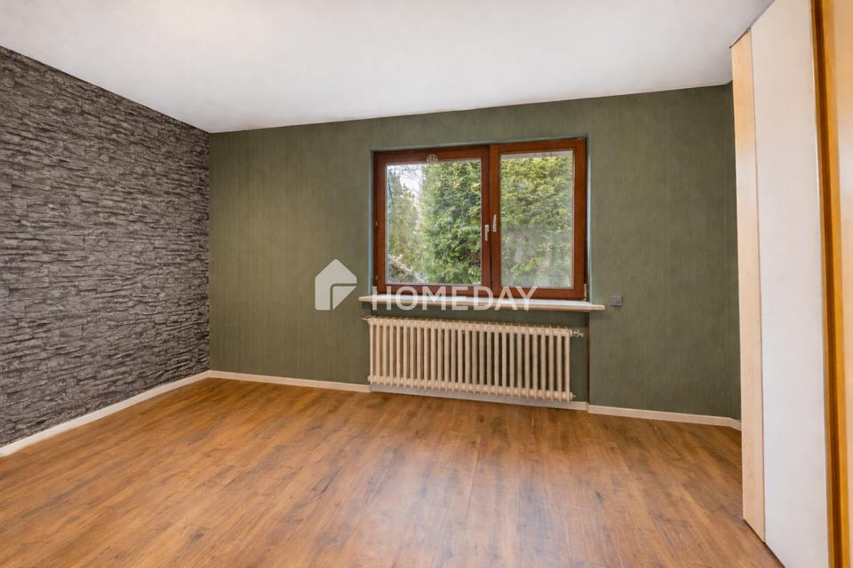 DHH zum Sanieren & Wohlfühlen | Garage, großer Garten, neue Elektrik und jede Menge Platz für Ideen – Bild 16