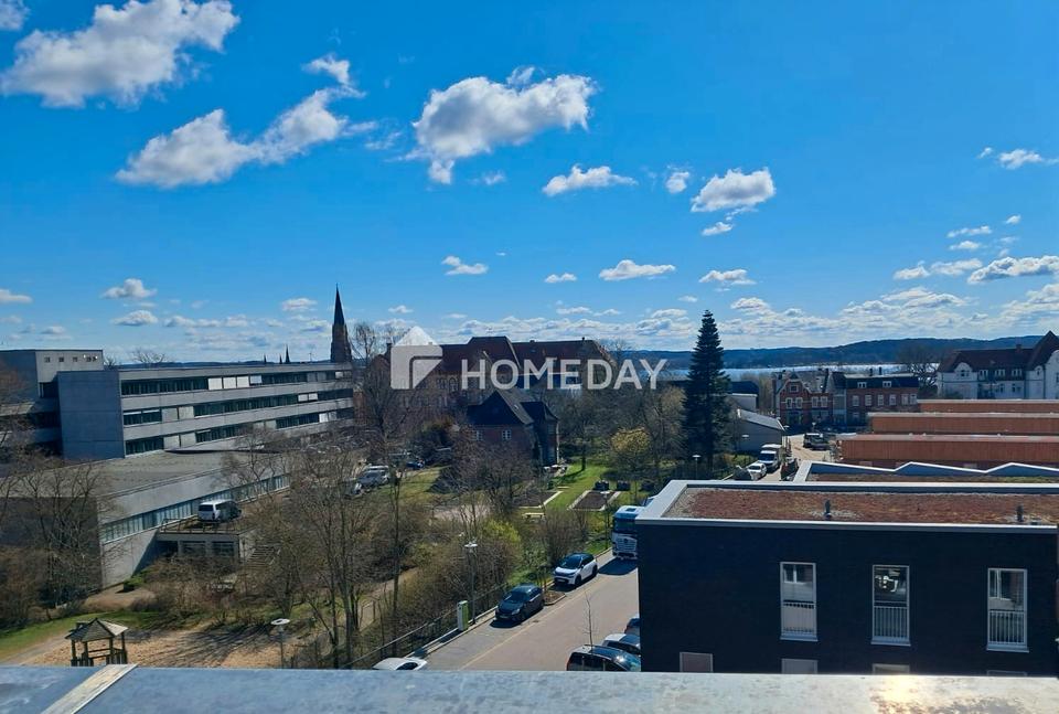 Exklusive Dachgeschosswohnung mit 38qm Sonnenterrasse und unverbaubarer Fernsicht im Lutherquartier – Bild 16