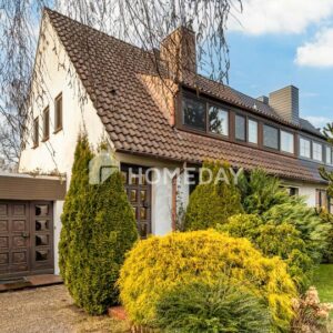 DHH zum Sanieren & Wohlfühlen | Garage, großer Garten, neue Elektrik und jede Menge Platz für Ideen