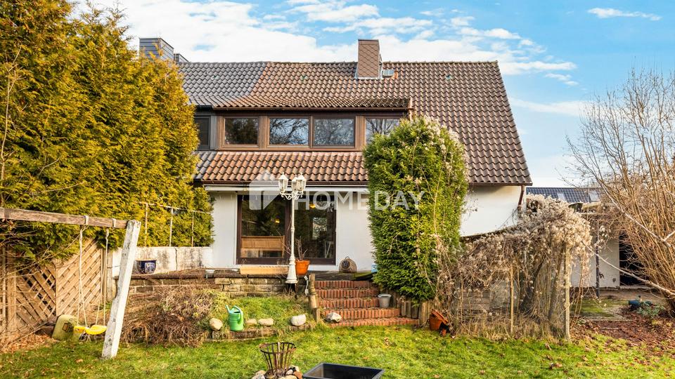 DHH zum Sanieren & Wohlfühlen | Garage, großer Garten, neue Elektrik und jede Menge Platz für Ideen – Bild 2