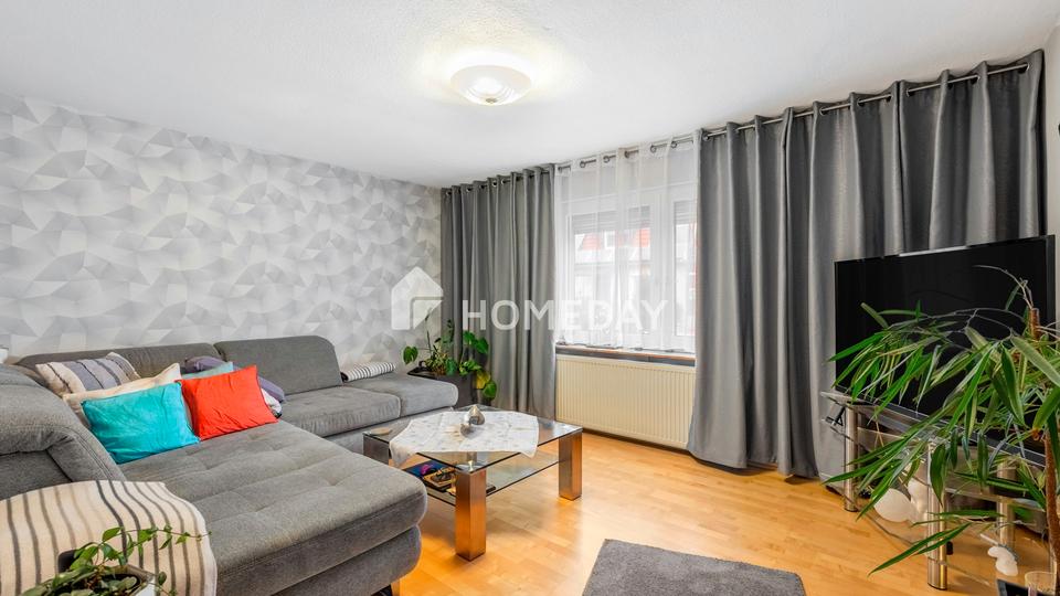 Ruhig gelegenes, vielseitig nutzbares Wohnhaus mit Garten, Pavillon und Stellplatz in Weckesheim – Bild 10