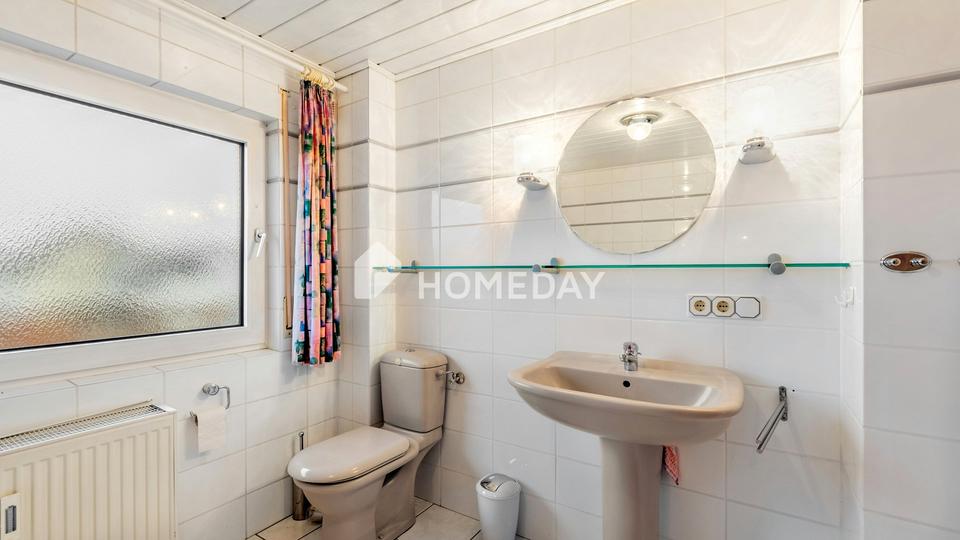 Ruhig gelegenes, vielseitig nutzbares Wohnhaus mit Garten, Pavillon und Stellplatz in Weckesheim – Bild 19