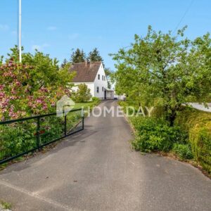 Gemütliches EFH mit schönem Garten und großem Grundstück