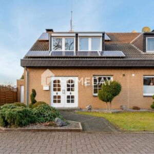 Einziehen & wohlfühlen: Modernisierte DHH mit Garten und Kamin