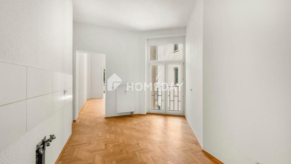 Altbaucharme trifft moderne Wohnqualität – stilvolle und bezugsfreie 3-Zimmer-Wohnung – Bild 2