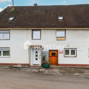 Bauernhaus mit großem Grundstück, modernisiertem Wohnbereich und vielseitigen Nutzungsmöglichkeiten