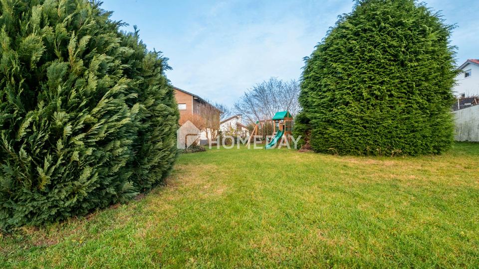 Ein Architektenhaus, das Erwartungen erfüllt: EFH mit 6 Zimmern, Garage, Wärmepumpe & PV-Anlage – Bild 3