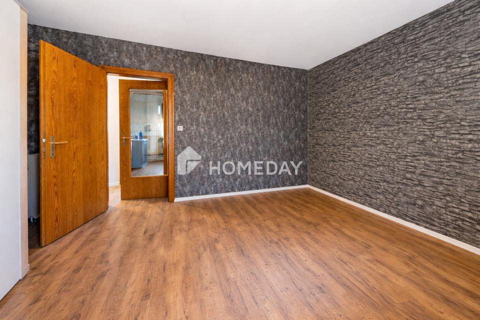 DHH zum Sanieren & Wohlfühlen | Garage, großer Garten, neue Elektrik und jede Menge Platz für Ideen – Bild 17