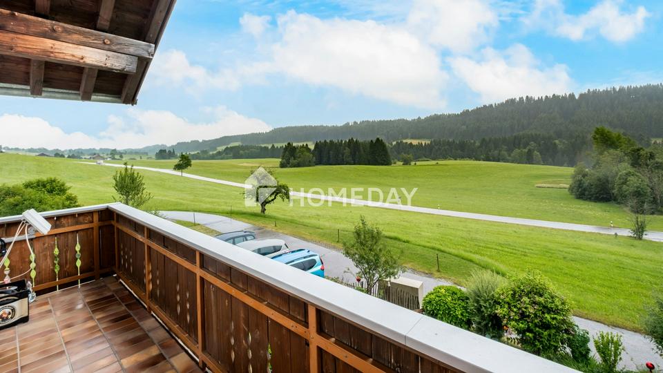 Lichtdurchflutete Vier-Zimmer-Wohnung mit ländlichem Flair und Weitblick – Bild 9