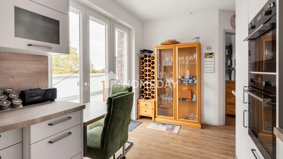 Exklusive Dachgeschosswohnung mit 38qm Sonnenterrasse und unverbaubarer Fernsicht im Lutherquartier – Bild 7