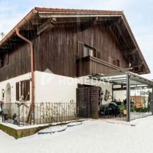 Reihenendhaus mit großzügigem Garten und behaglichem Wohnambiente