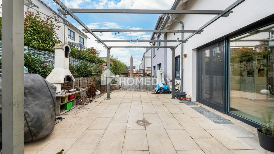 Begehrte Höhenlage „Am Galgenberg“: modernes ZFH mit hochwertiger Ausstattung, Garage und Terrasse – Bild 9