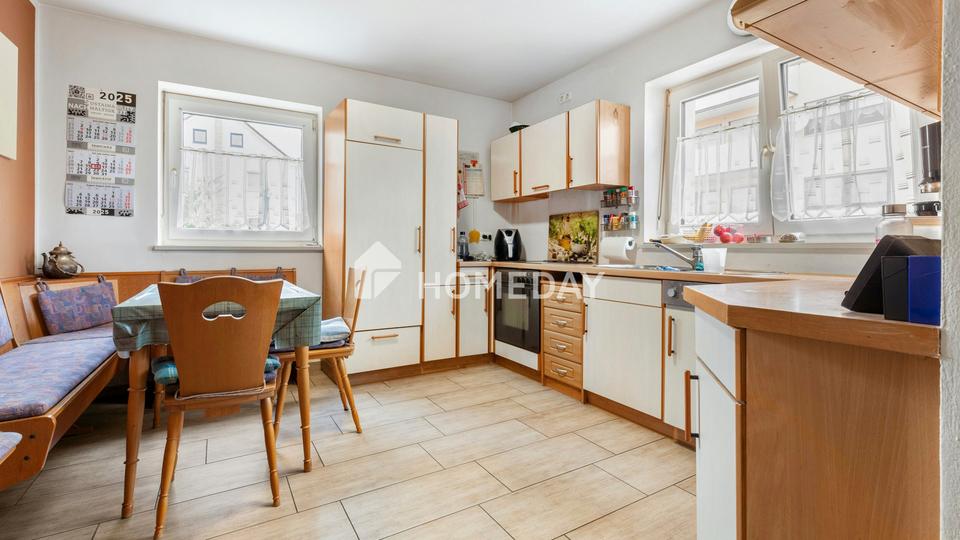 Charmantes Mehrfamilienhaus mit 3 Einheiten, Garten & Ausbaupotenzial in zentraler Lage – Bild 8