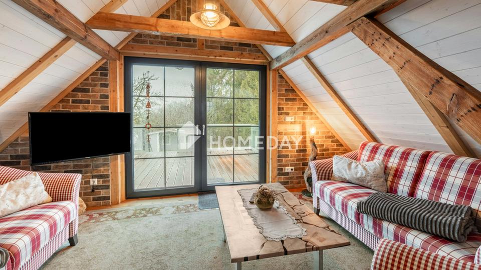 Wohnen auf zwei Ebenen – Einfamilienhaus mit Balkon, Terrasse und Garten – Bild 6