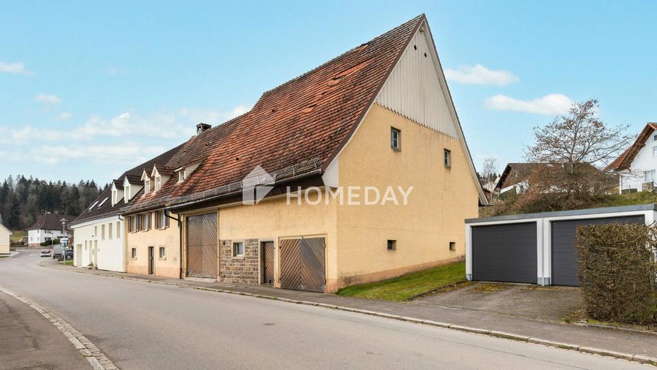 Charmantes Grundstück mit Potenzial – ländliche Idylle in Hanglage – Bild 3