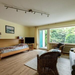 Apartment mit ruhigem Garten, direkt am Harras, Mietrendite 3,2%