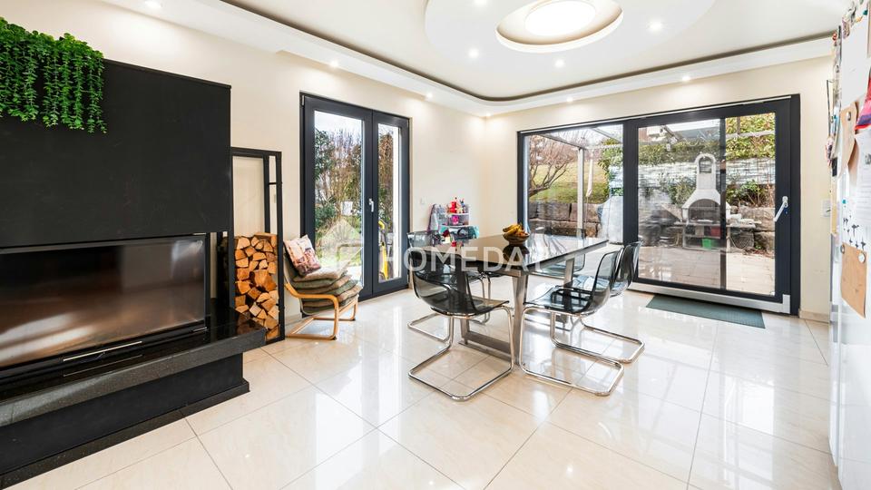 Begehrte Höhenlage „Am Galgenberg“: modernes ZFH mit hochwertiger Ausstattung, Garage und Terrasse – Bild 5