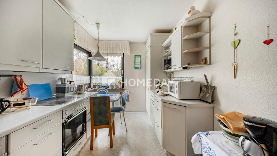 Geräumiger & heller Rohdiamant mit Parkblick: 3 Zimmer, Garage sowie Fahrstuhl | Eversten Holz – Bild 2