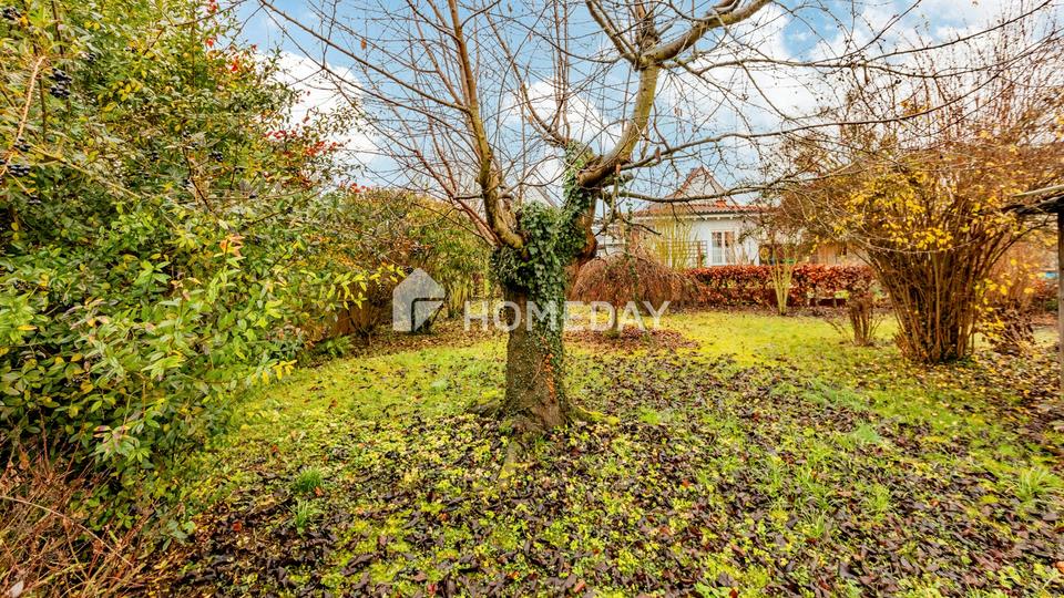 Ruhig gelegenes, vielseitig nutzbares Wohnhaus mit Garten, Pavillon und Stellplatz in Weckesheim – Bild 5