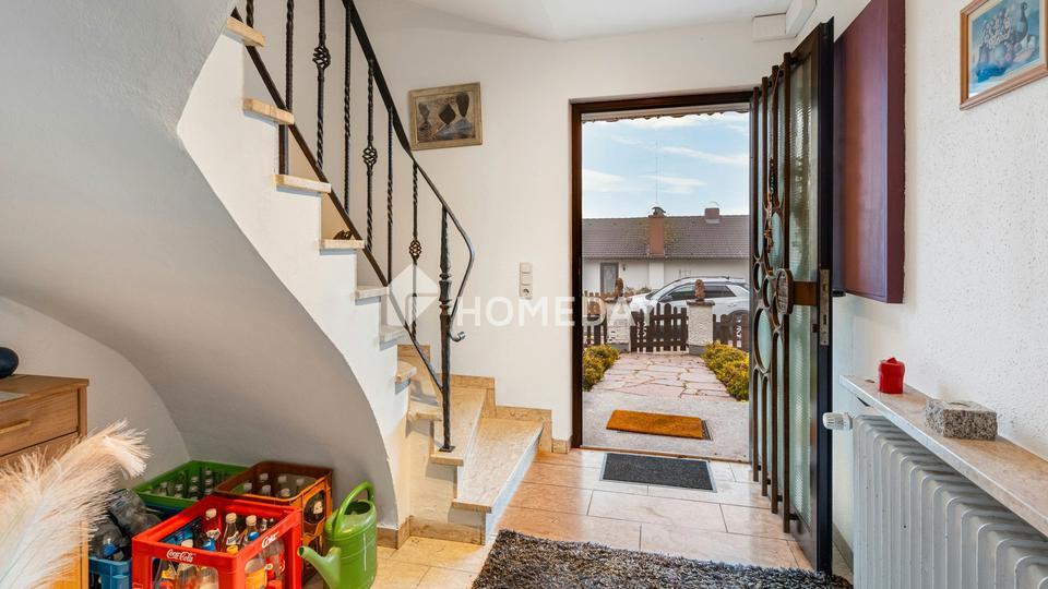 Großzügiges Zweifamilienhaus mit Kamin, Garten und Ausbaureserve – Bild 15