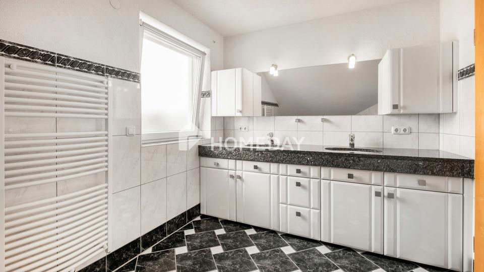 Zwei Häuser, vier Wohneinheiten – durchdacht, großzügig und lukrativ – Bild 19