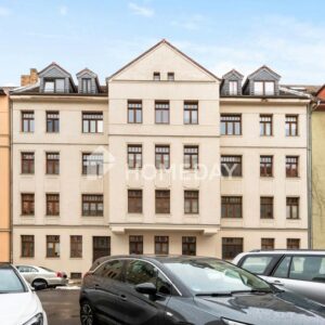 Sehr gepflegte 2-Zimmer-Wohnung im Jugendstil-Altbau mit Balkon und Keller