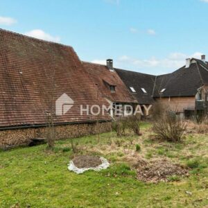 Charmantes Grundstück mit Potenzial – ländliche Idylle in Hanglage