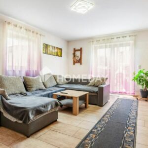 Charmantes Mehrfamilienhaus mit 3 Einheiten, Garten & Ausbaupotenzial in zentraler Lage