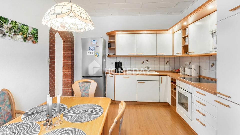 Ein Zuhause zum Wohlfühlen – Historische Doppelhaushälfte mit viel Grün – Bild 9