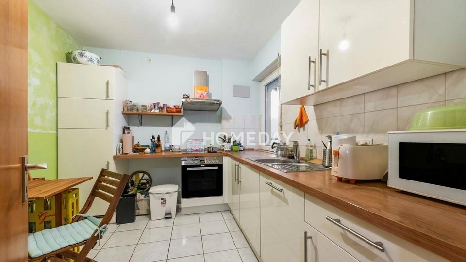 Großzügig geschnittene Vier-Zimmer-Wohnung mit Wohlfühlcharakter – Bild 5