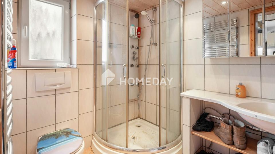 Einfamilienhaus mit Scheune und Nebengebäuden in ruhiger Lage – Bild 12