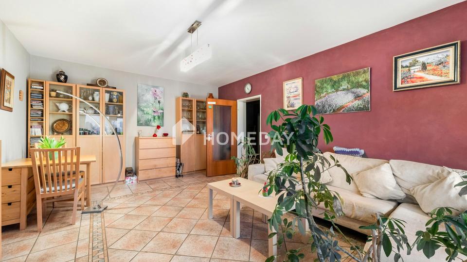 Großzügig geschnittene Vier-Zimmer-Wohnung mit Wohlfühlcharakter – Bild 3