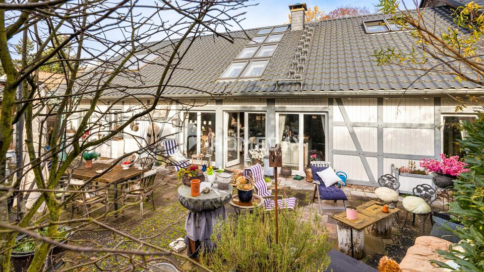 Historische Villa mit künstlerischer Handschrift und Südterrasse – Bild 5