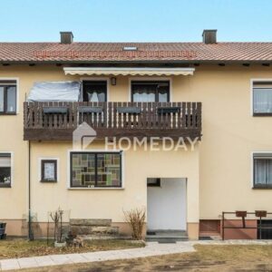 Großzügig & vielseitig: Zweifamilienhaus mit Garten, 2 Garagen und Balkonen in Krondorf