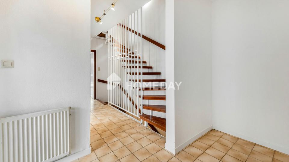 Doppelhaushälfte mit vier Zimmern, Wintergarten, Gartenidylle und Vollkeller – Bild 12