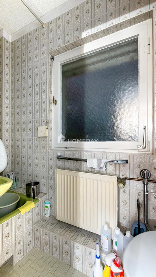 Familienhaus mit Gartenidylle, Terrasse und Balkon in beliebter Wohnlage – Bild 10