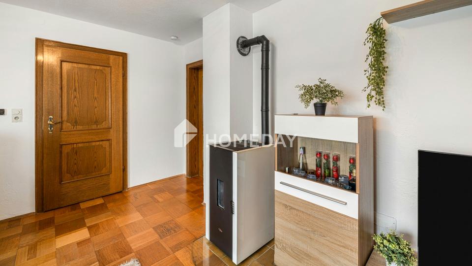 Großzügig & vielseitig: Zweifamilienhaus mit Garten, 2 Garagen und Balkonen in Krondorf – Bild 13