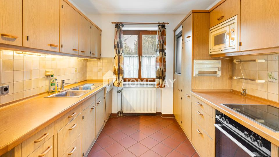 Raum für Generationen – Großzügige Doppelhaushälfte mit beheizten Pool, Kamin & Gartenparadies – Bild 5