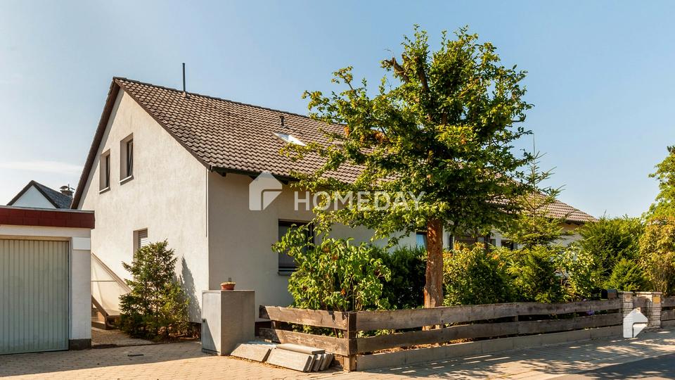 Familienfreundliches großes EFH mit ELW, großem Grundstück, Terrasse, Loggia, Balkon und Kamin – Bild 8