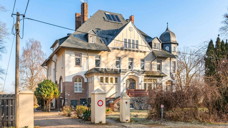 Gepflegtes Anlageobjekt mit neun Wohneinheiten in historischer Architektur – Bild 3