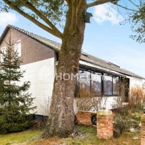 Großzügiges Einfamilienhaus mit 7 Zimmern, Sauna, Solarthermie und Eck-Whirlpool