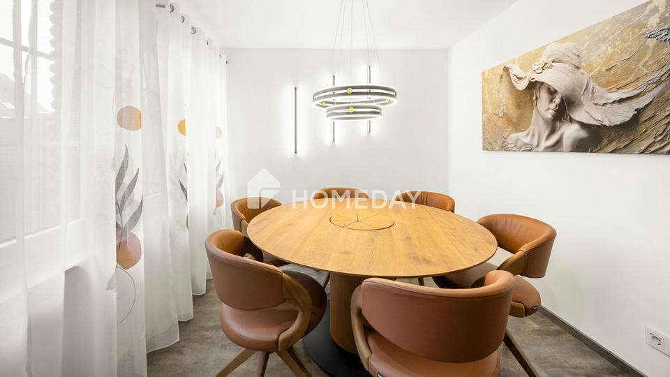 Neuwertige Doppelhaushälfte mit hochwertiger Ausstattung und Garten – Bild 12