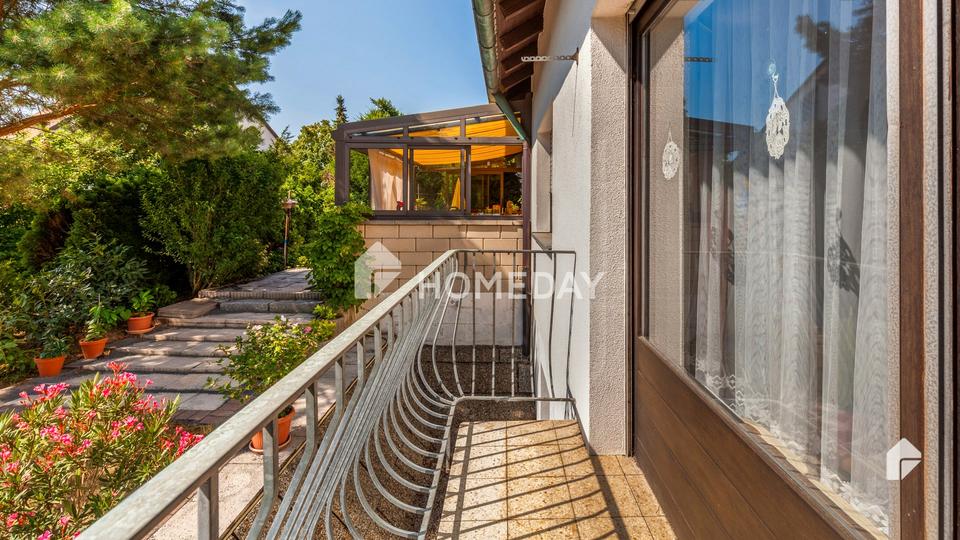 Familienfreundliches großes EFH mit ELW, großem Grundstück, Terrasse, Loggia, Balkon und Kamin – Bild 12