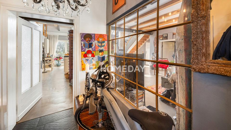 Historische Villa mit künstlerischer Handschrift und Südterrasse – Bild 8