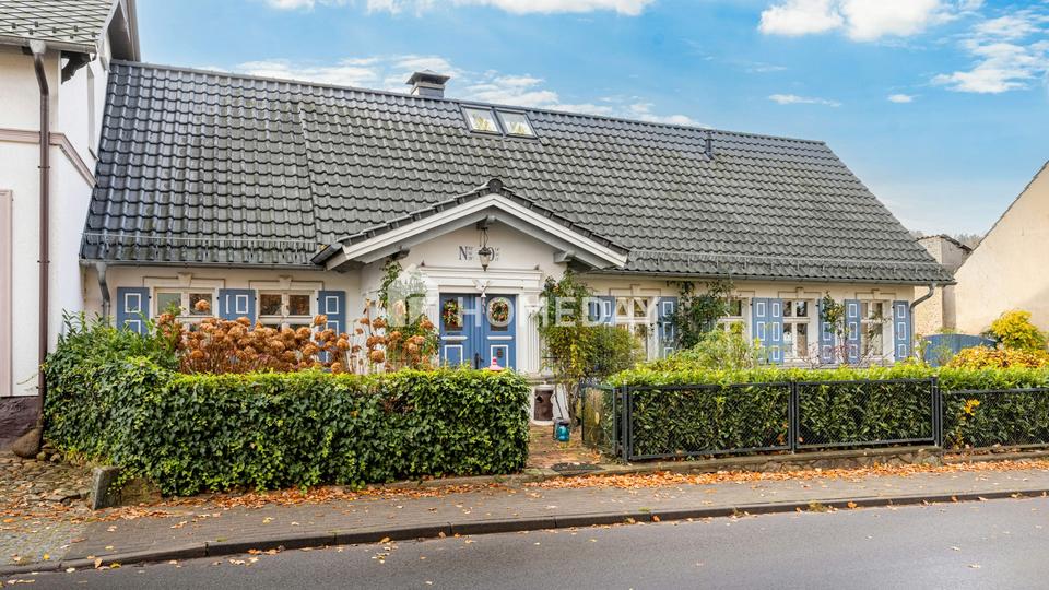 Historische Villa mit künstlerischer Handschrift und Südterrasse – Bild 3