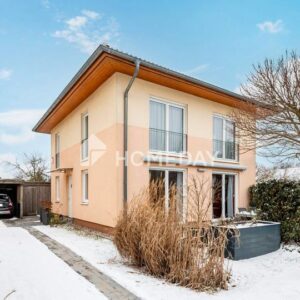 Familienfreundliches Einfamilienhaus mit 4 Zimmern, Einbauküche, Fußbodenheizung und schönem Garten